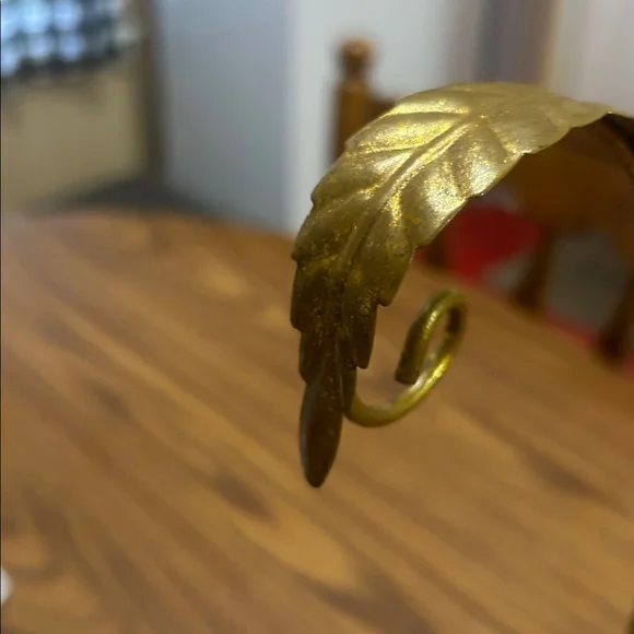 Demdaco Gold Leaf Accent 14” Ornament Stand - Picture 3 of 8